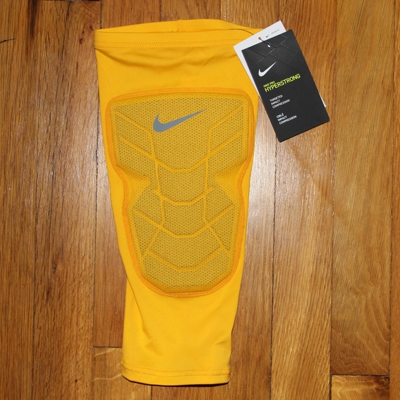 nike padded knee sleeve